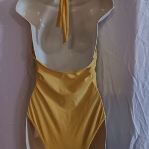 Women's Yellow 1pc sexy swimsuit size large  padded
